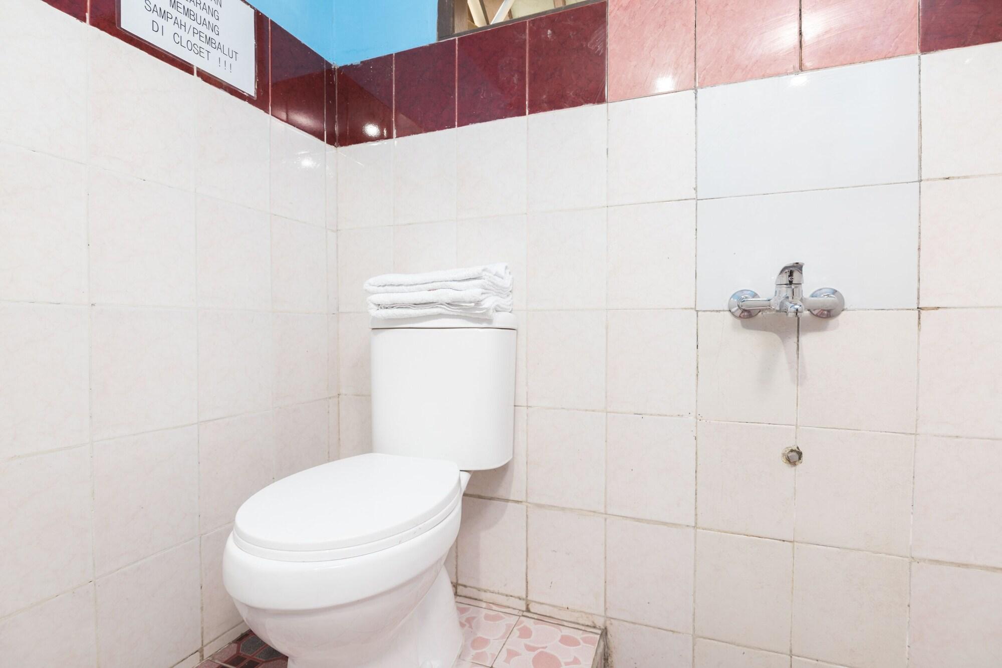 Oyo 1852 Intan Bromo Homestay Pasuruan Eksteriør billede